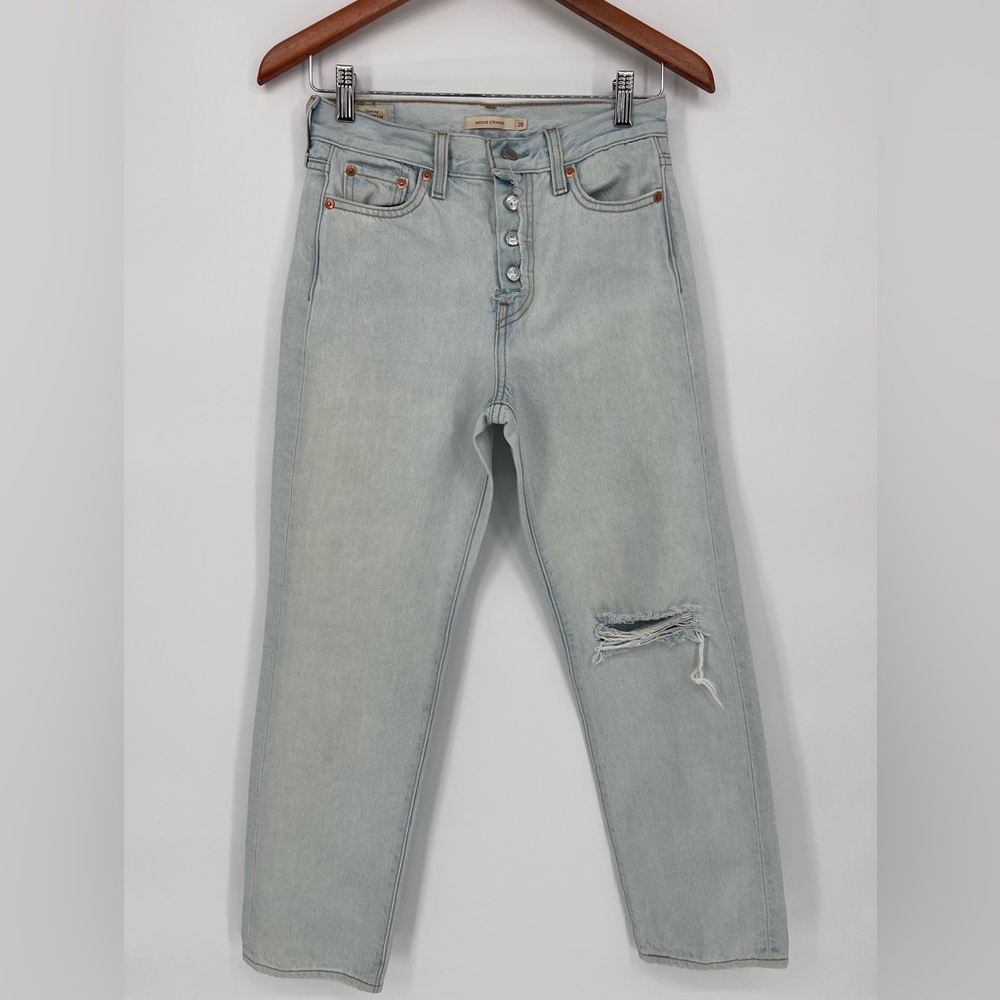 Levi’s Premium Wedgie Straight Women’s Size 26